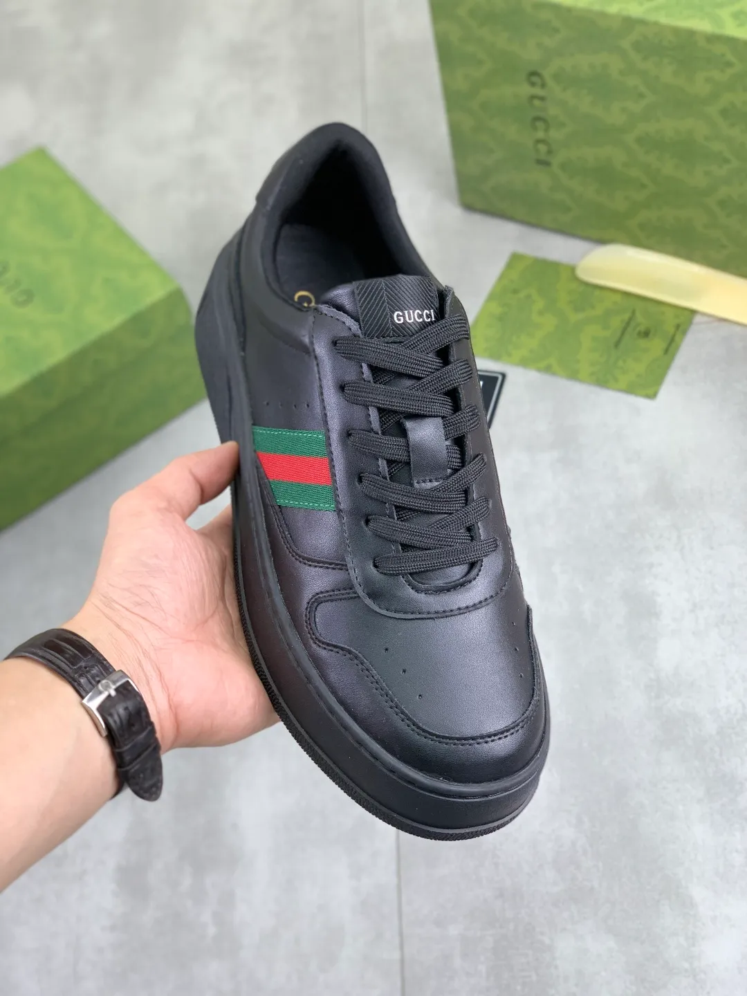 Men's shoes 💰P400💰【New model】 🆘 The latest model from Gucci official website 🎁 Classic casual and fashionable men's shoes 👟 Hot model 💥 Simple and elegant style, exclusive for trendy men. Unique latest brand elements from the official website 👑 Original Gucci decoration, fashionable and generous, made of original soft calfskin fabric ➕ Comfortable soft pigskin lining ✅Wear-resistant rubber outsole specified on the official website_Full elasticity, classic model taken in real life🎬Color: 5️⃣colors available😍Number: 38-44 (45 46 customized)